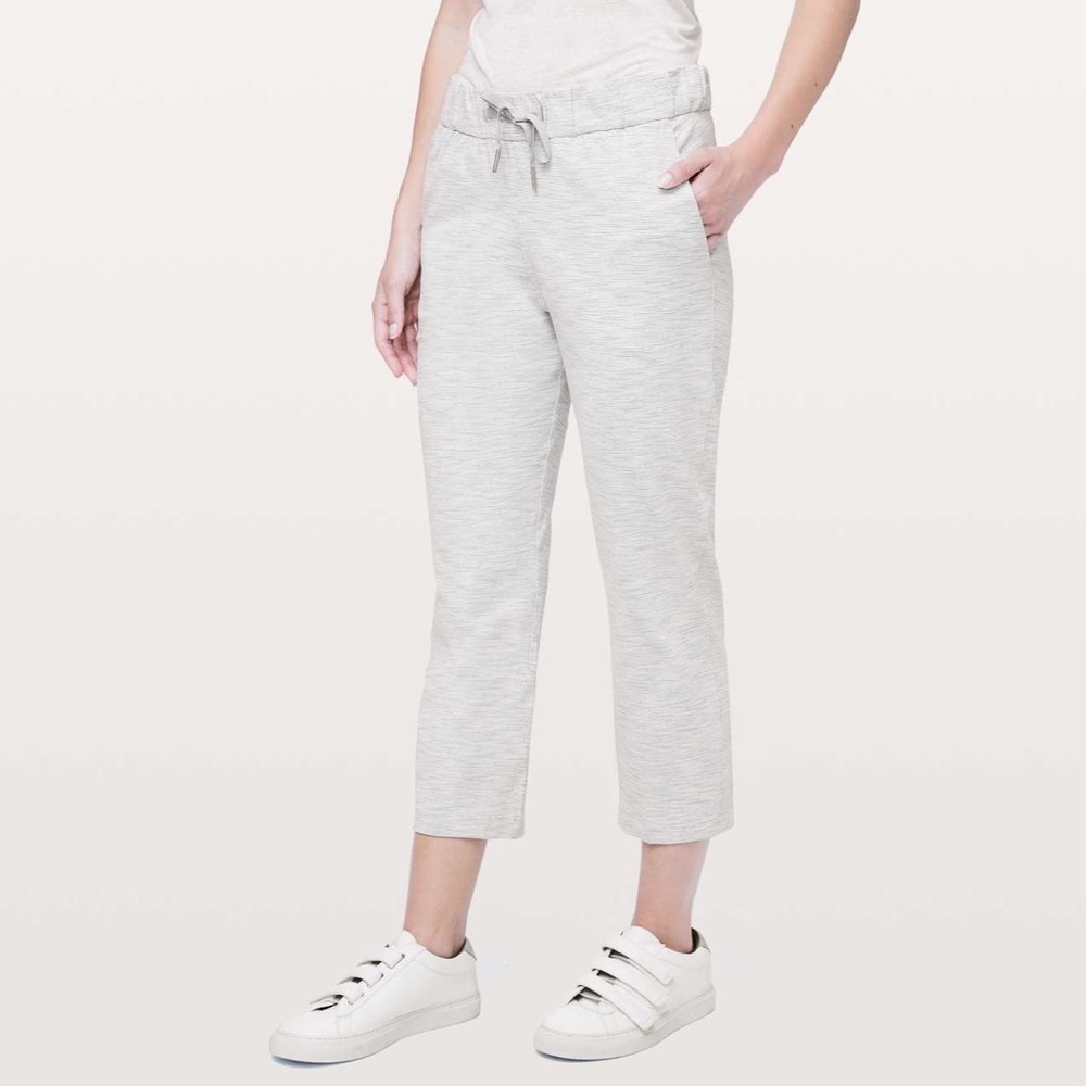 Lululemon‎ On The Fly Cropped Athleisure Pants (23" Inseam)